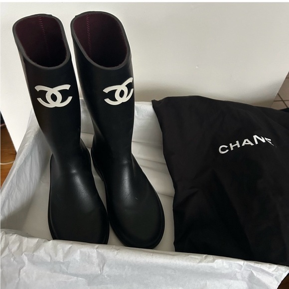 CHANEL Shoes - CHANEL Black Logo Detail